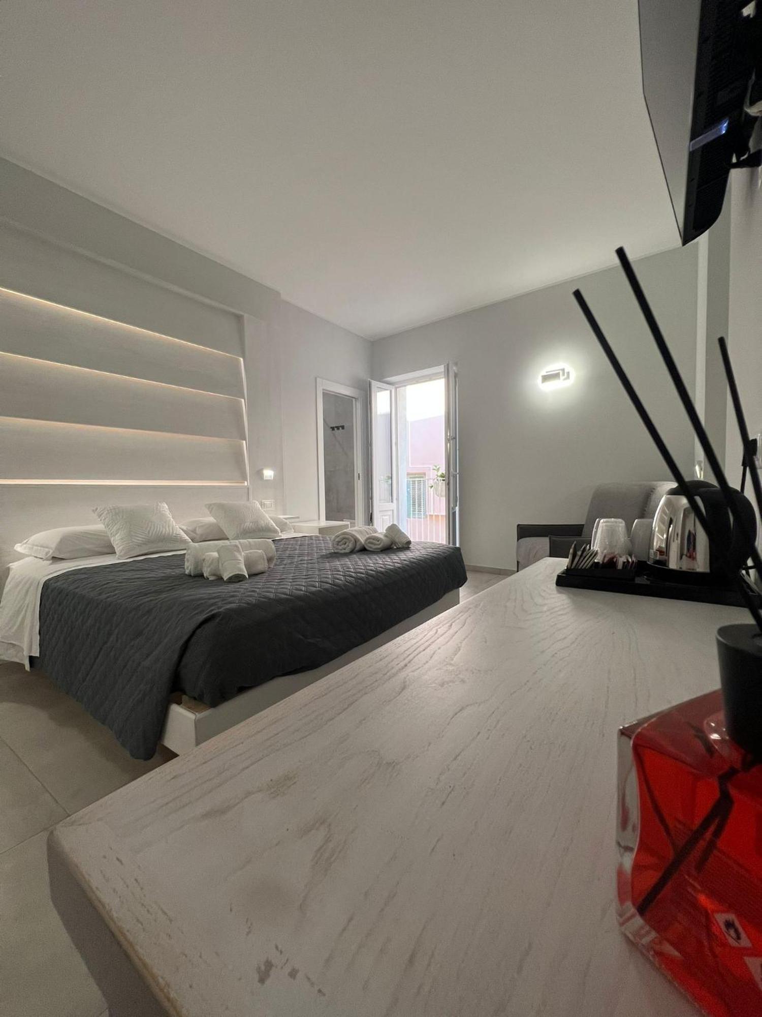 טרופאה Don Ugo Luxury Rooms מראה חיצוני תמונה