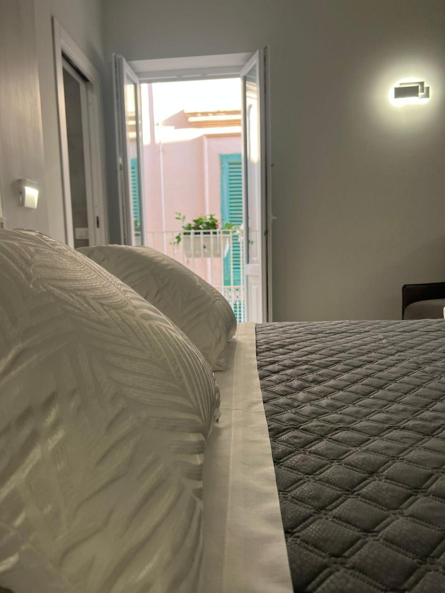 טרופאה Don Ugo Luxury Rooms מראה חיצוני תמונה