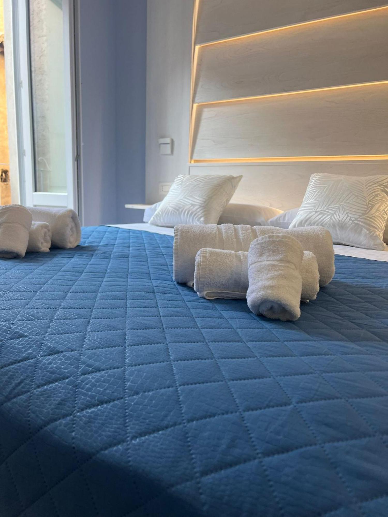 טרופאה Don Ugo Luxury Rooms מראה חיצוני תמונה