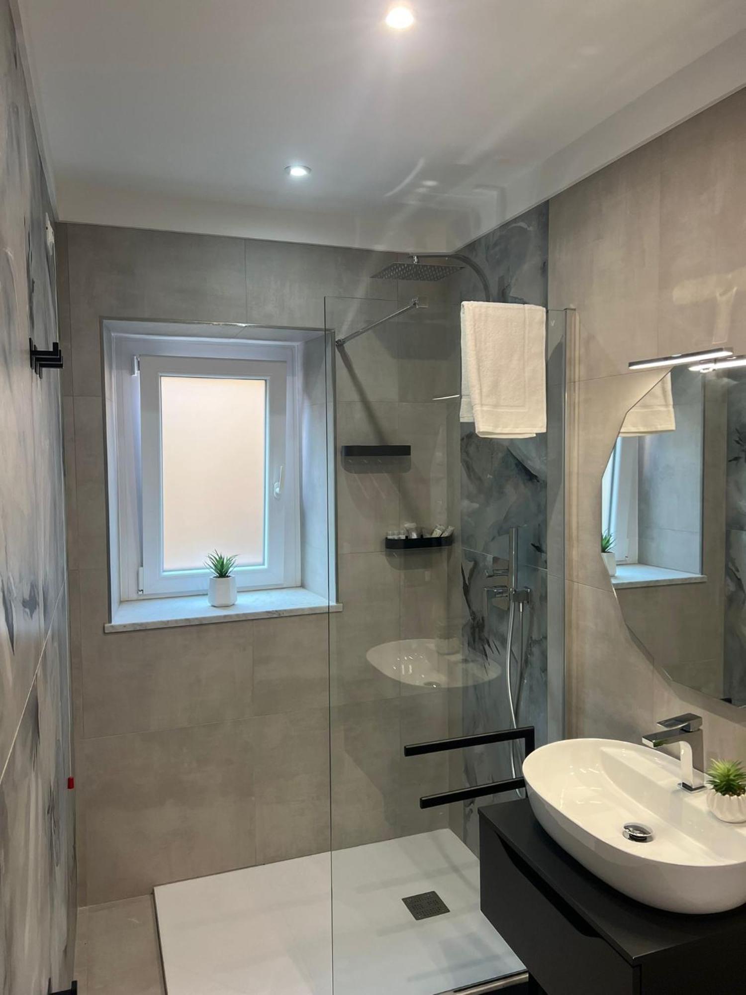 טרופאה Don Ugo Luxury Rooms מראה חיצוני תמונה
