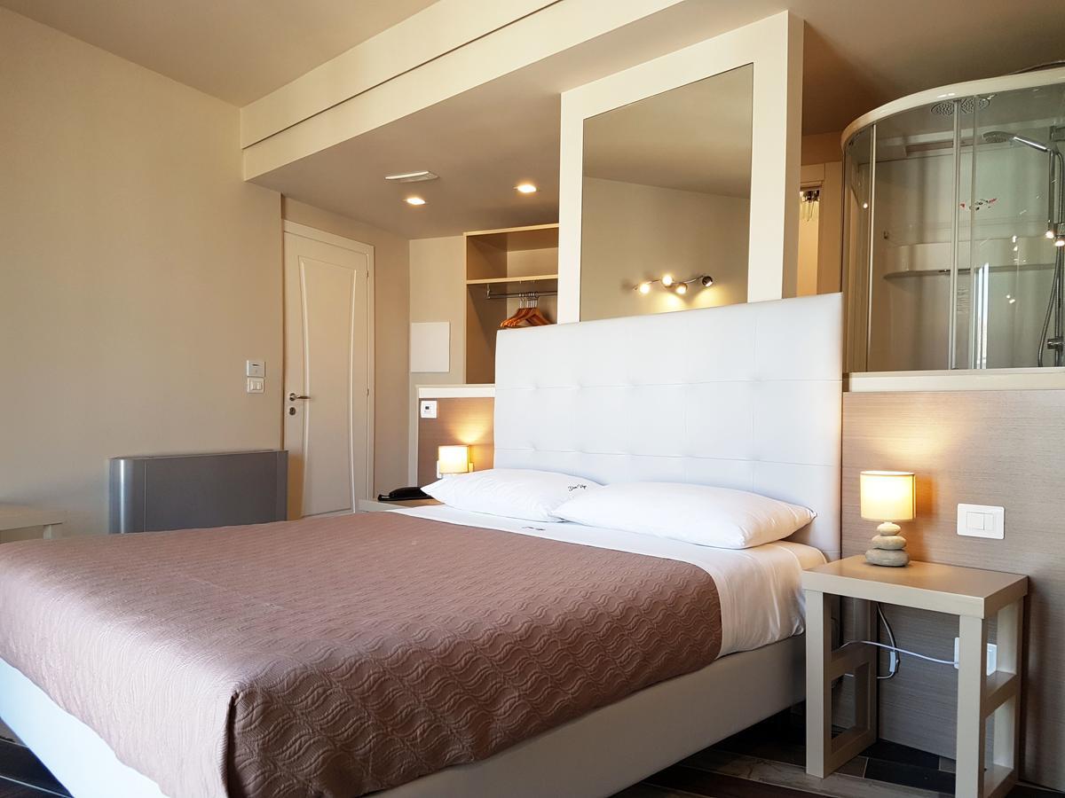 טרופאה Don Ugo Luxury Rooms מראה חיצוני תמונה