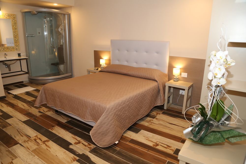 טרופאה Don Ugo Luxury Rooms מראה חיצוני תמונה